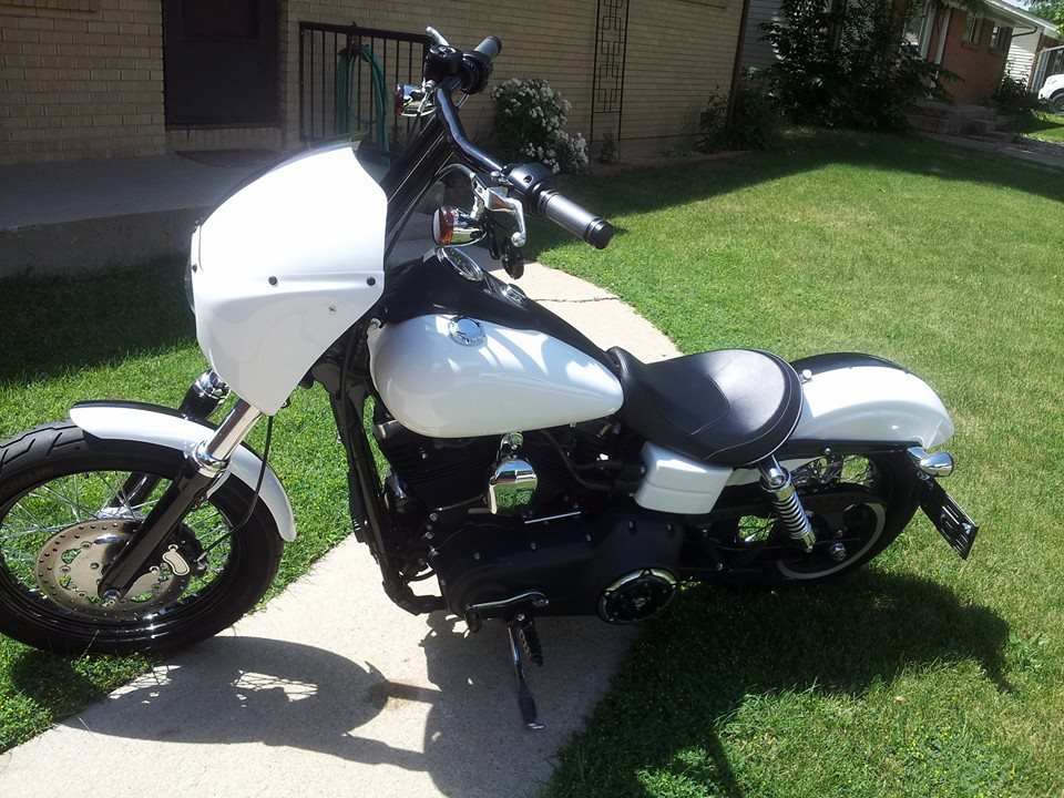 Harley Davidson Twotone Matte White & Black Wrap